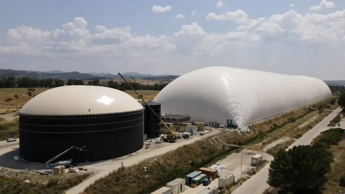 Google, energia rinnovabile, batterie CO2, Energy Dome, sostenibilità, accumulo energetico, tecnologia green
