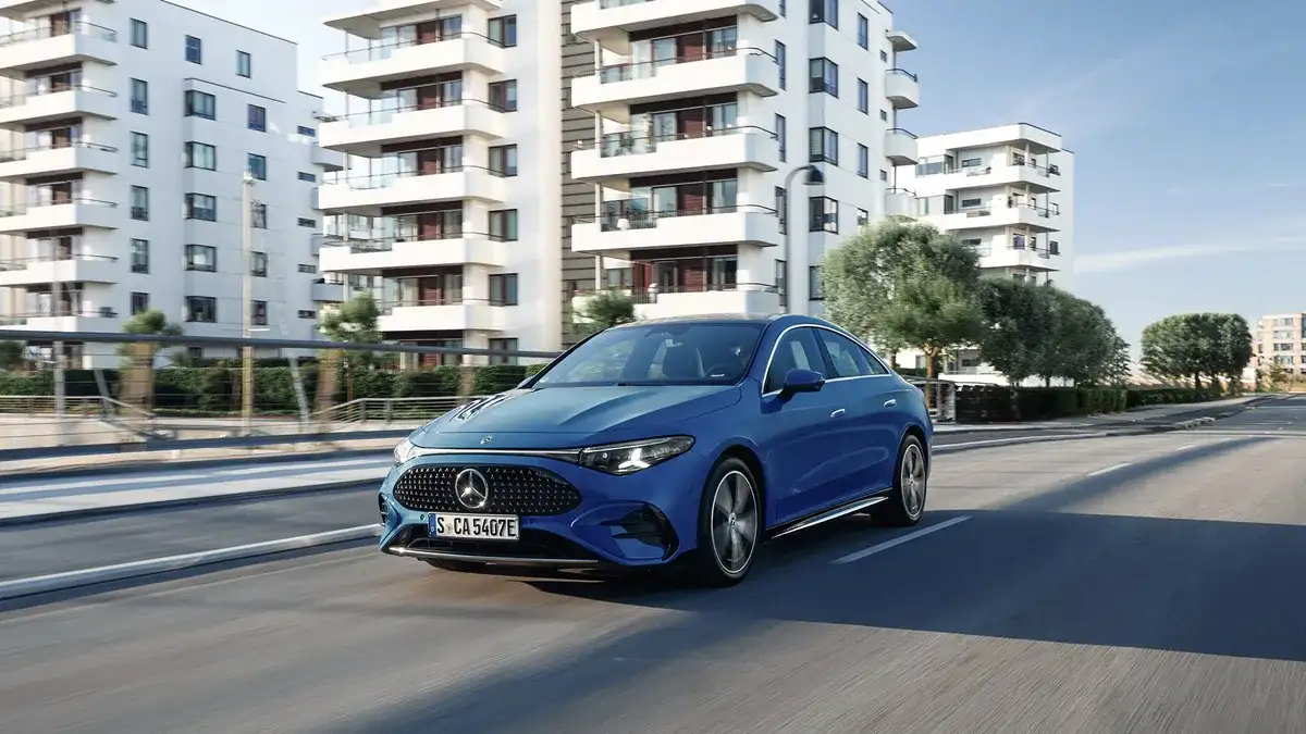 Mercedes CLA elettrica, auto elettrica Mercedes, autonomia EV, MBUX con AI, CLA 350 4Matic, CLA 250+, Mercedes EQ tecnologia