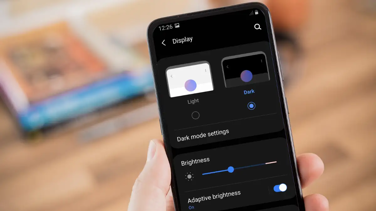 android dark mode, android canary 2025, dark mode espansa, tema scuro android, accessibilità android, novità android luglio, forzare dark mode