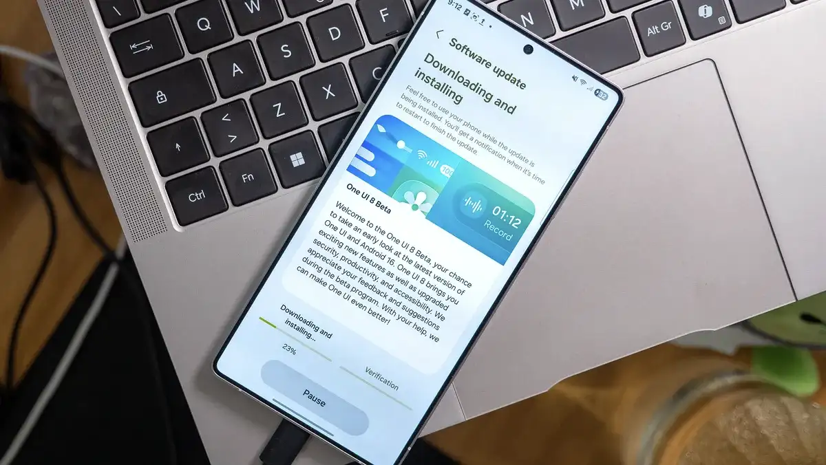 one ui 8, galaxy s25, beta samsung, aggiornamento samsung, android 16 samsung, novità galaxy s25, patch agosto samsung
